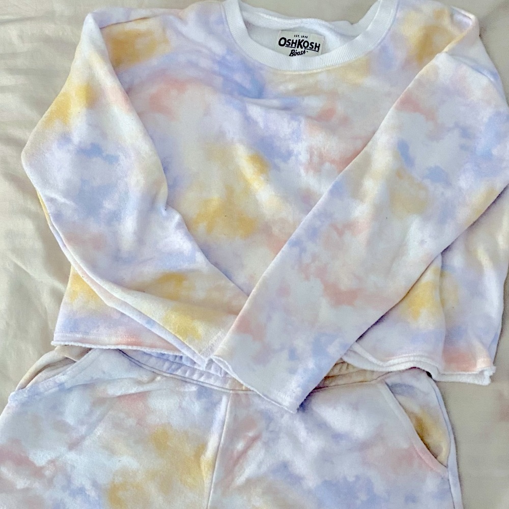 Oshkosh girls matching set